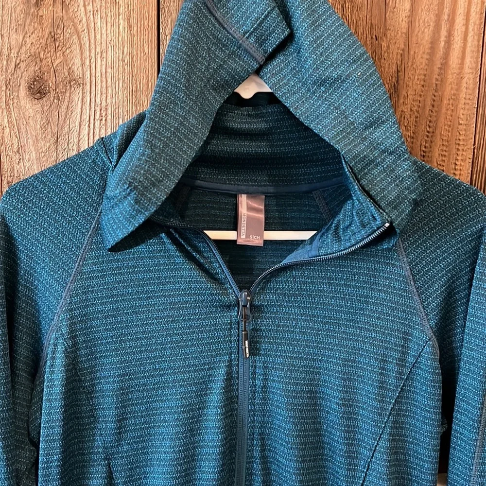 Jacket - Picture 2 of 5